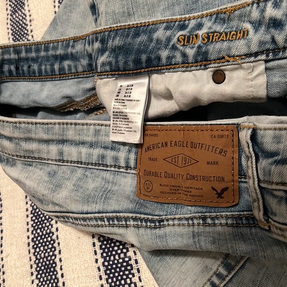 AEO stonewashed active flex jeans 36 x 30 - Picture 3 of 3